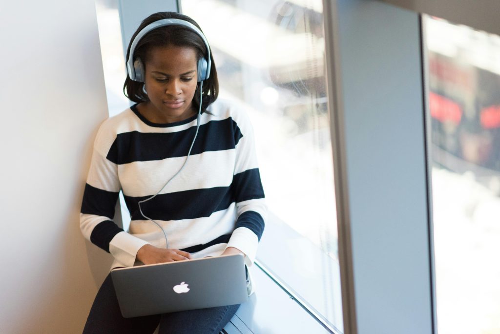 How To Be A Virtual Assistant And Work Online